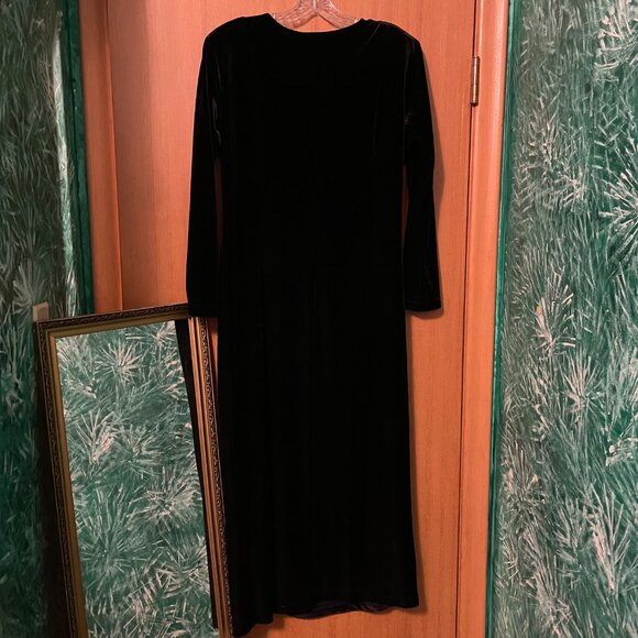 V.I.Petites Black Velvet Faux Wrap Around Long Dress - Picture 5 of 7
